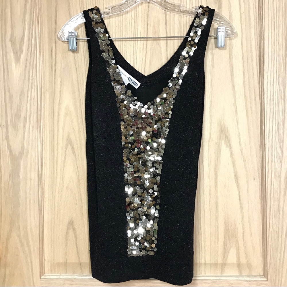 NECESSARY OBJECTS Black Sequence Top